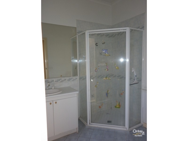 2/22 HAWTHORN AVENUE, Caulfield North VIC 3161