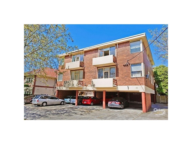 7/15 DICKENS STREET, Elwood VIC 3184