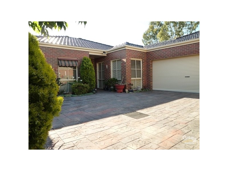 2/22 HAWTHORN AVENUE, Caulfield North VIC 3161