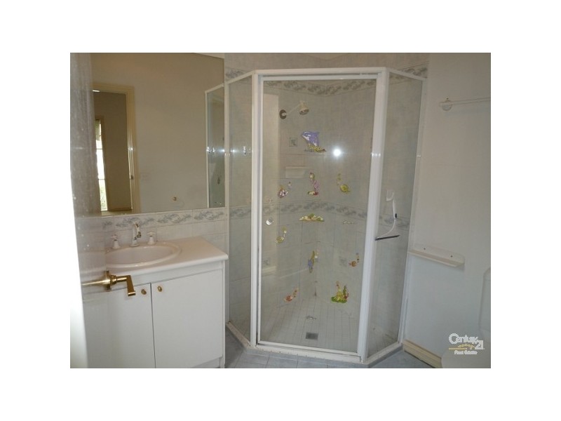 2/22 HAWTHORN AVENUE, Caulfield North VIC 3161