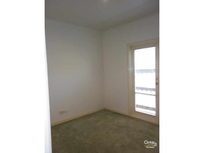 2/22 HAWTHORN AVENUE, Caulfield North VIC 3161