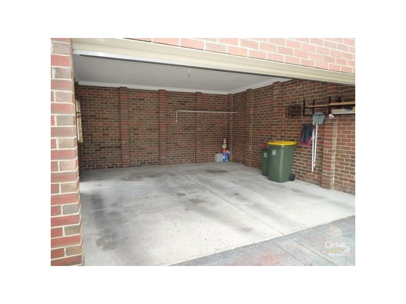 2/22 HAWTHORN AVENUE, Caulfield North VIC 3161