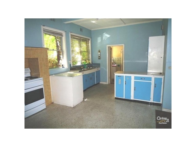 14 ROBERT STREET, Elwood VIC 3184