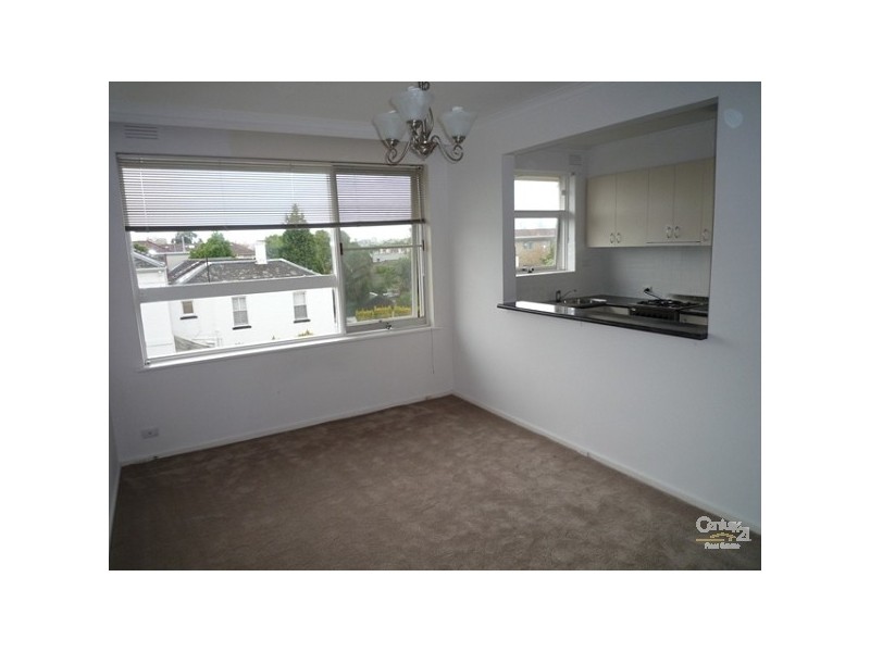 24/19 ELLESMERE ROAD, Windsor VIC 3181