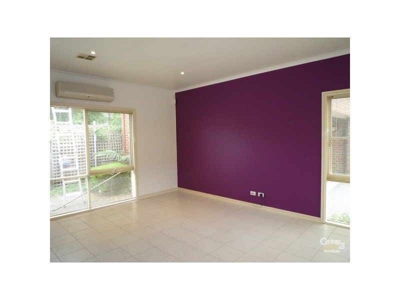 2/22 HAWTHORN AVENUE, Caulfield North VIC 3161