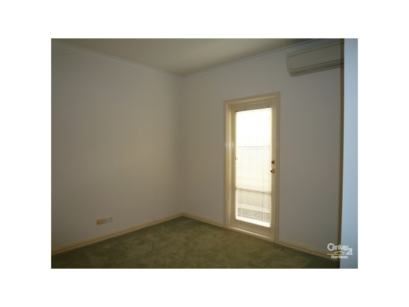 2/22 HAWTHORN AVENUE, Caulfield North VIC 3161