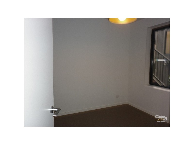 8/704 VICTORIA STREET, North Melbourne VIC 3051