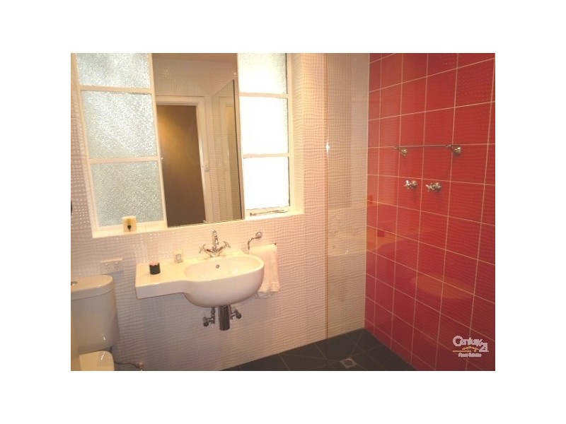 20/17 QUEENS ROAD, Melbourne VIC 3004