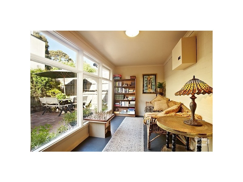 52A VALE STREET, St Kilda VIC 3182