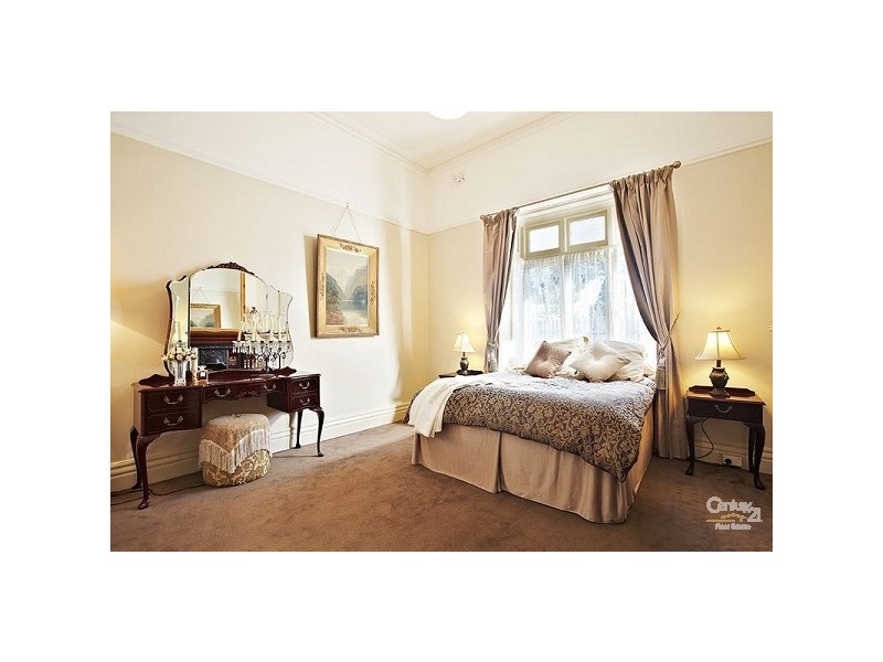 52A VALE STREET, St Kilda VIC 3182