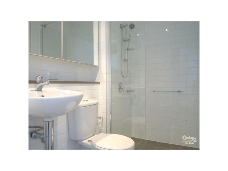 402/233 DANDENONG ROAD, Prahran VIC 3181