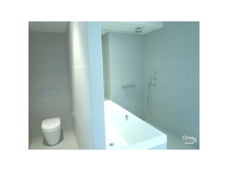 1103/8-10 KAVANAGH STREET, Melbourne VIC 3000