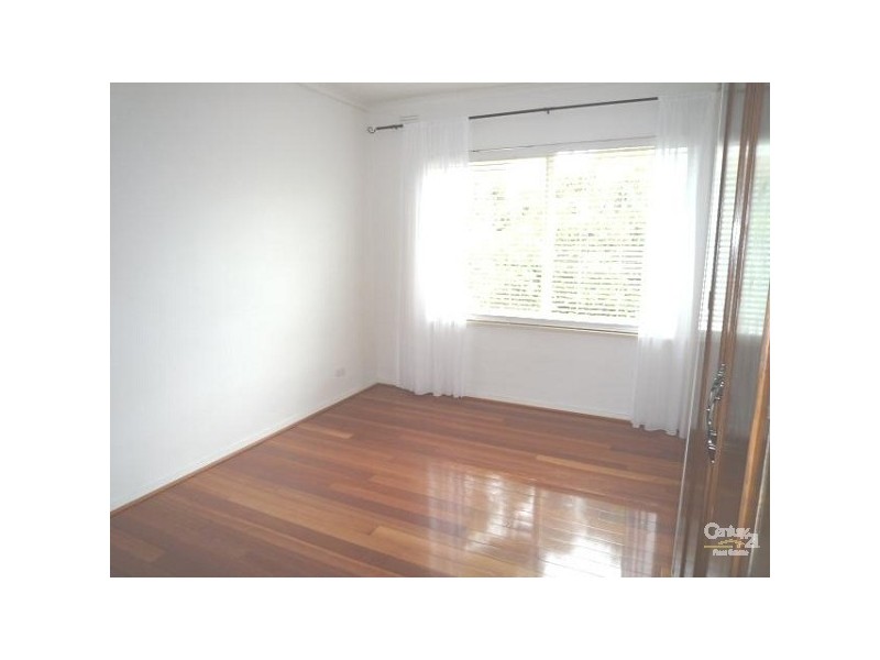 3/232 BARKLY STREET, St Kilda VIC 3182