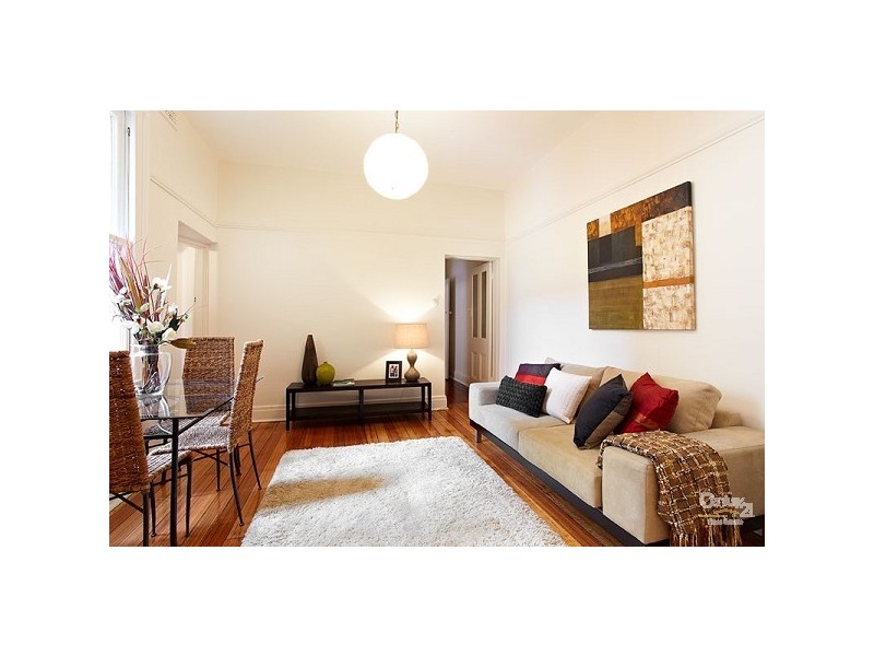 8/15 CRIMEA STREET, St Kilda VIC 3182