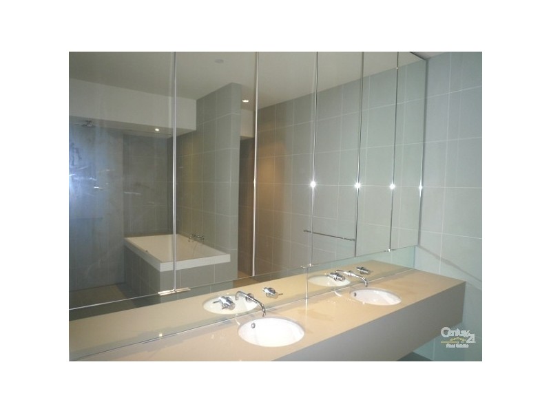 1103/8-10 KAVANAGH STREET, Southbank VIC 3006