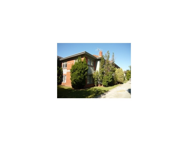 2/11 IRVING AVE, Prahran VIC 3181