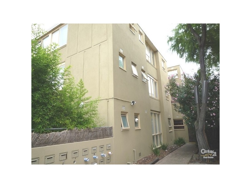 3/77 HOTHAM STREET, St Kilda East VIC 3183