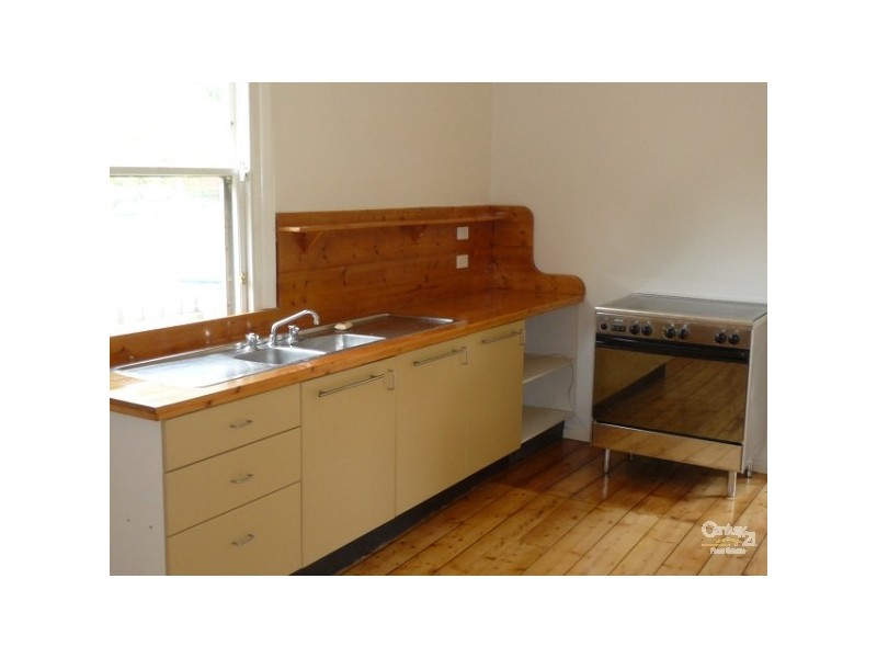 20 ATHELSTAN ROAD, Camberwell VIC 3124