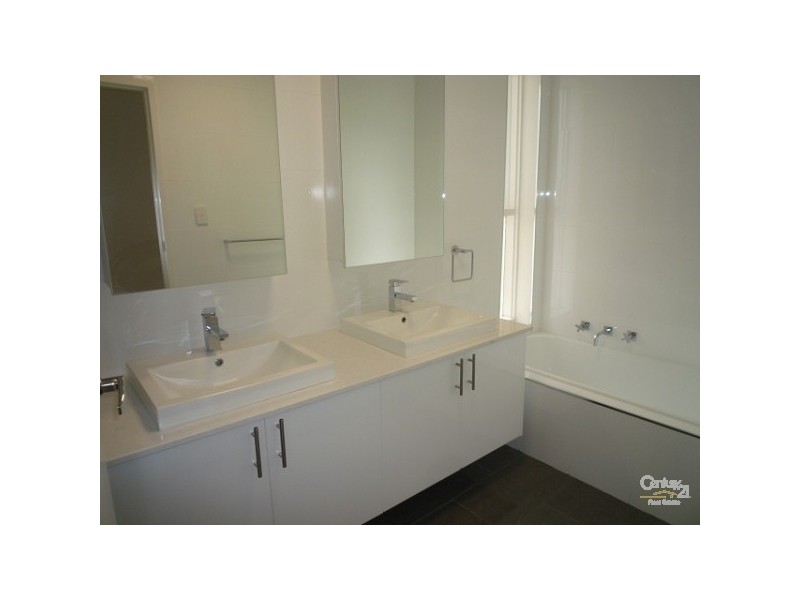 23/41 CHAPEL STREET, St Kilda VIC 3182