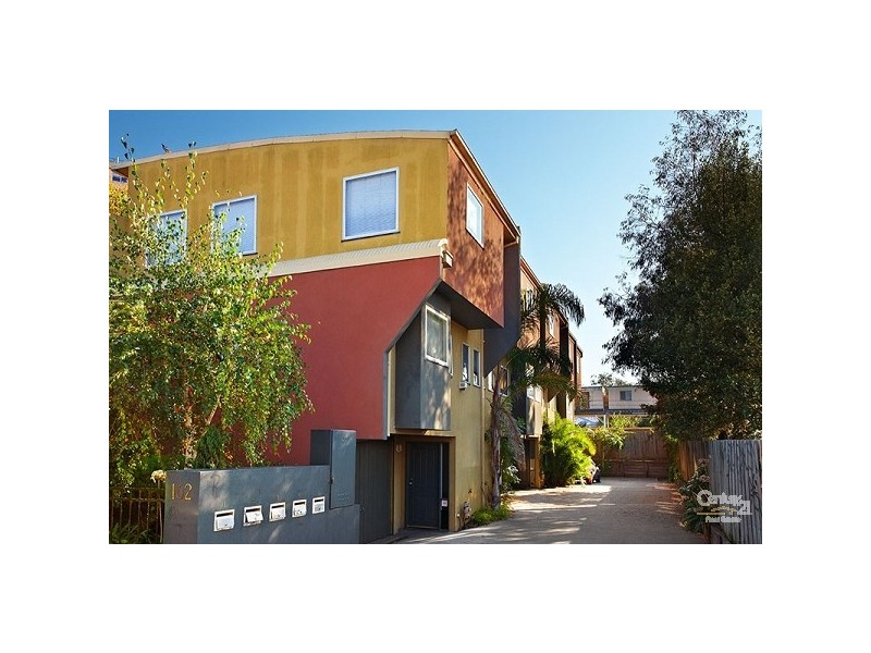 4/162 INKERMAN STREET, St Kilda VIC 3182