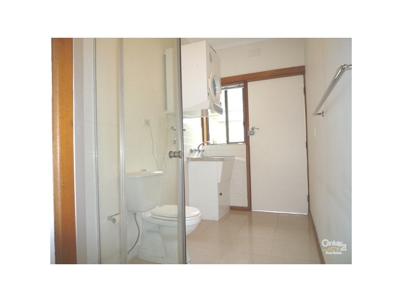 17 CAMBRIDGE STREET, Caulfield North VIC 3161