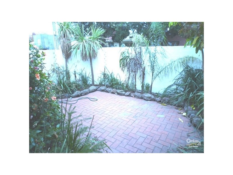 17 CAMBRIDGE STREET, Caulfield North VIC 3161