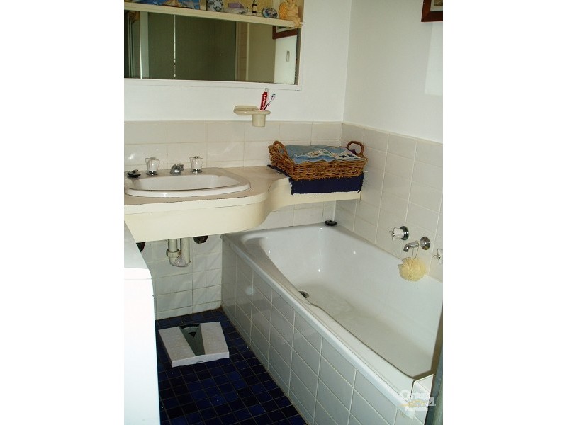 2/328 DANDENONG ROAD, St Kilda East VIC 3183