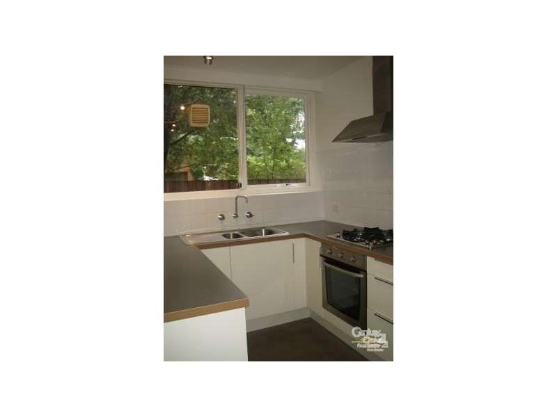 1/45 ROBE STREET, St Kilda VIC 3182