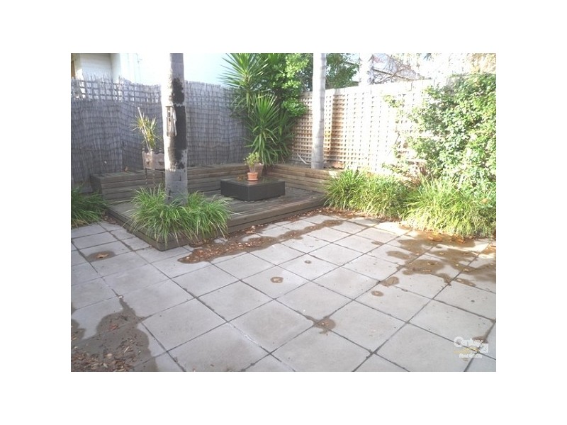 40 IRVING AVENUE, Prahran VIC 3181