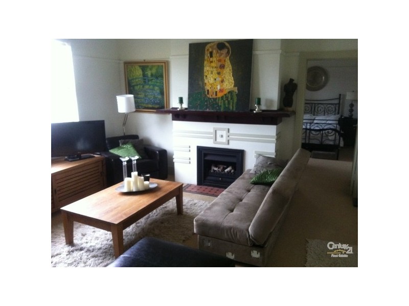 3/57 ROBE STREET, St Kilda VIC 3182