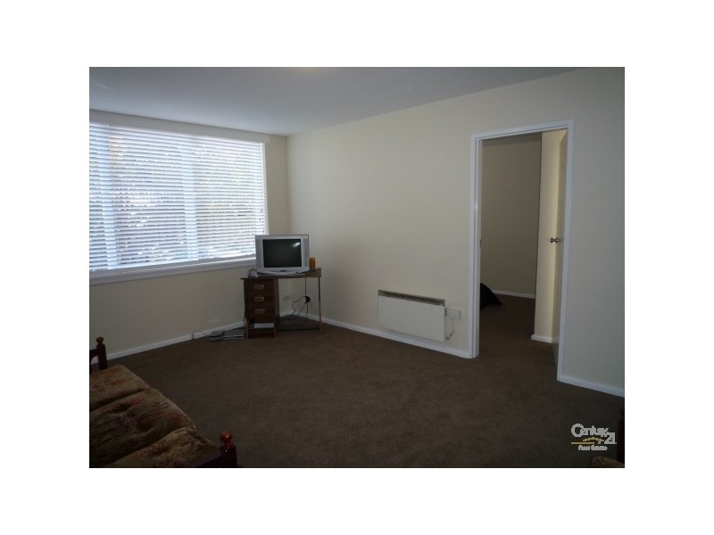 2/4 NORMANBY STREET, Prahran VIC 3181