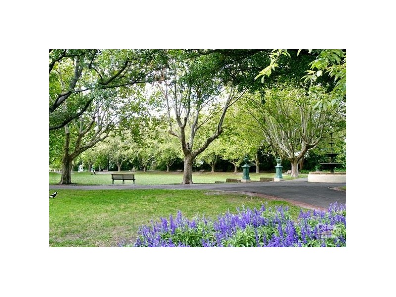 2/4 NORMANBY STREET, Prahran VIC 3181