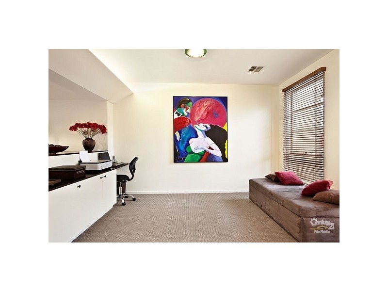 12/11 ST EDMONDS ROAD, Prahran VIC 3181