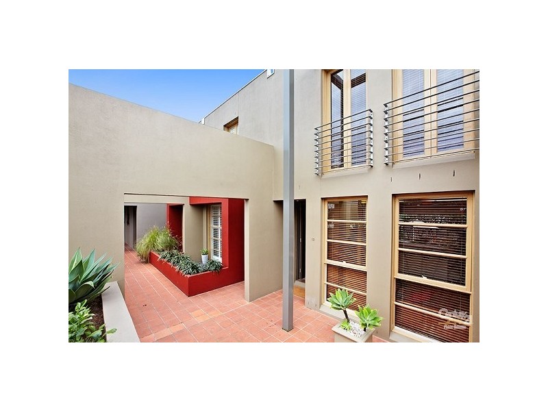 12/11 ST EDMONDS ROAD, Prahran VIC 3181