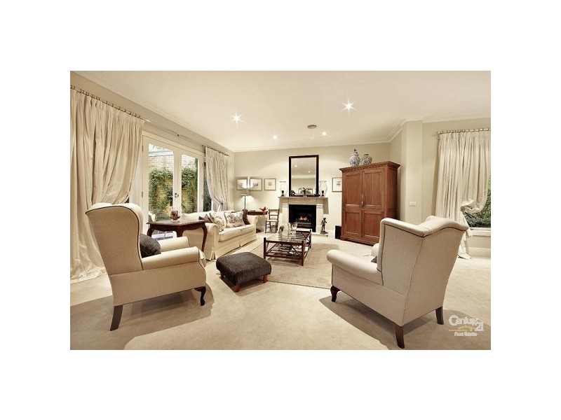 2/1 THOMSON STREET, Brighton VIC 3186