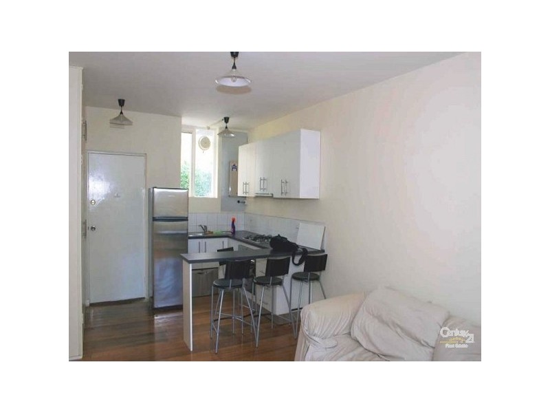 3/22B CRIMEA STREET, St Kilda VIC 3182