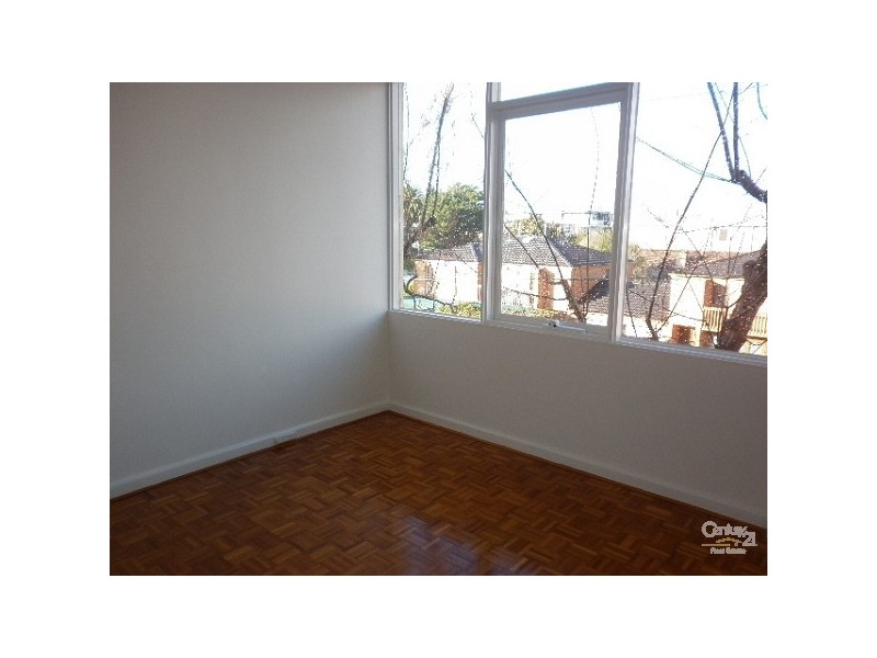 9/228 INKERMAN STREET, St Kilda VIC 3182