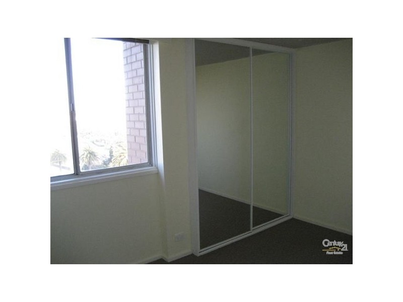 73/13 THE ESPLANADE, St Kilda VIC 3182