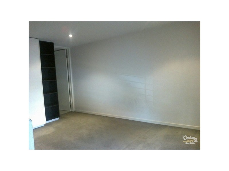 17/390 RUSSELL STREET, Melbourne VIC 3000