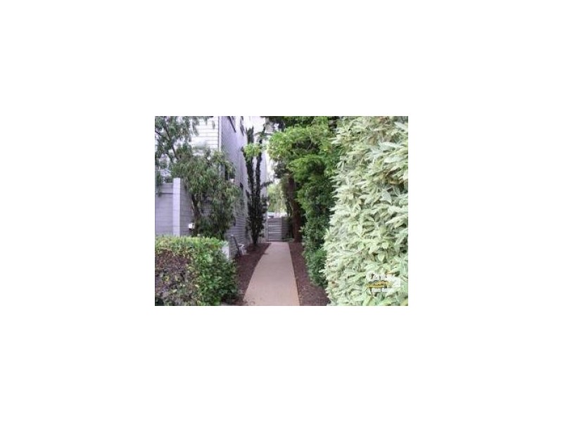 9/32 ABERDEEN ROAD, Prahran VIC 3181