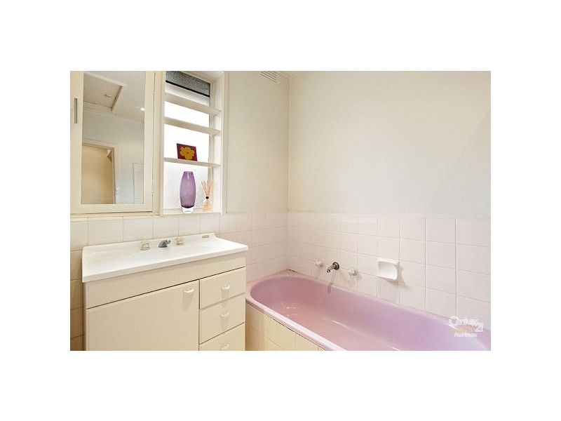 3/6 ROBERT STREET, Elwood VIC 3184