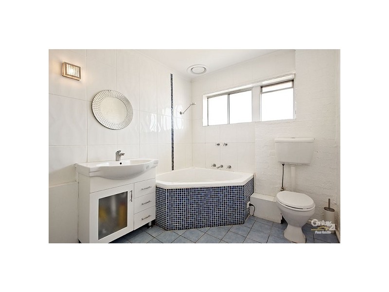 11/2 RUABON ROAD, Toorak VIC 3142