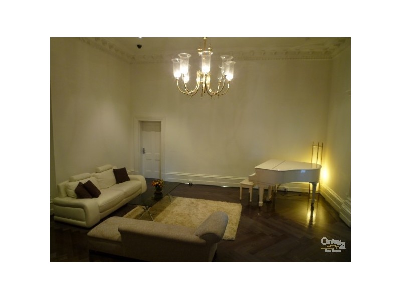 5/83 QUEENS ROAD, Melbourne VIC 3000