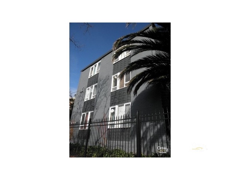 9/25 BRIGHTON ROAD, St Kilda VIC 3182