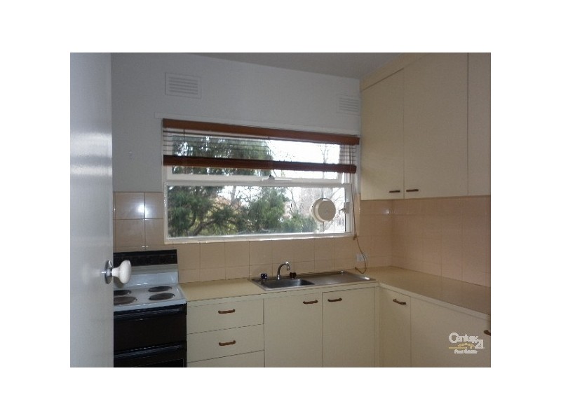 9/25 BRIGHTON ROAD, St Kilda VIC 3182