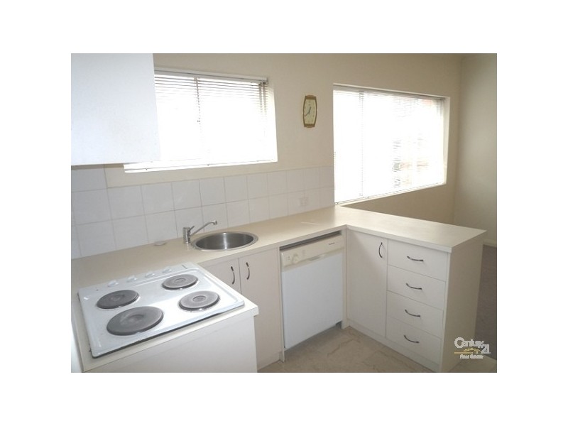 8/100 MILLSWYN STREET, South Yarra VIC 3141