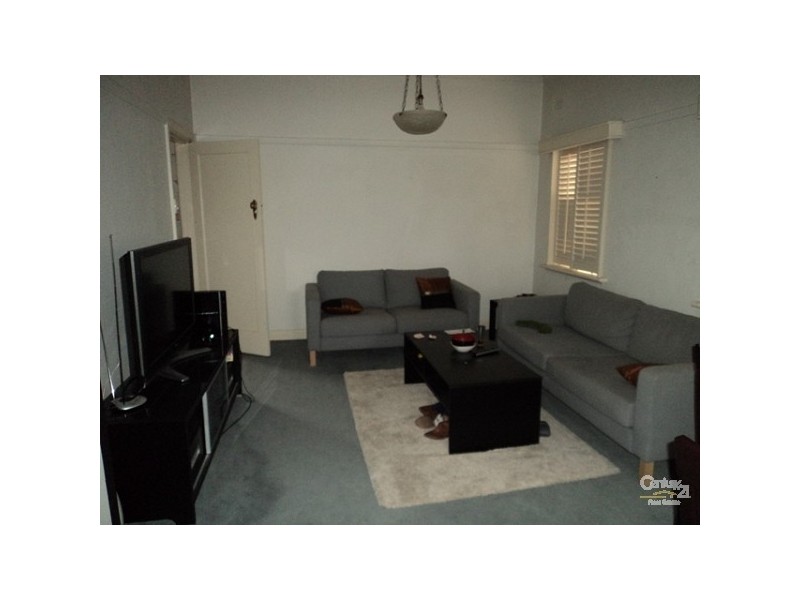 2/12 QUAMBY AVENUE, South Yarra VIC 3141