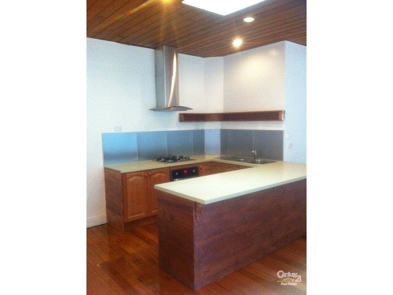 7 VISTA GROVE, Toorak VIC 3142