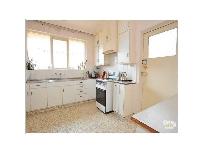 1/560 INKERMAN ROAD, St Kilda VIC 3182