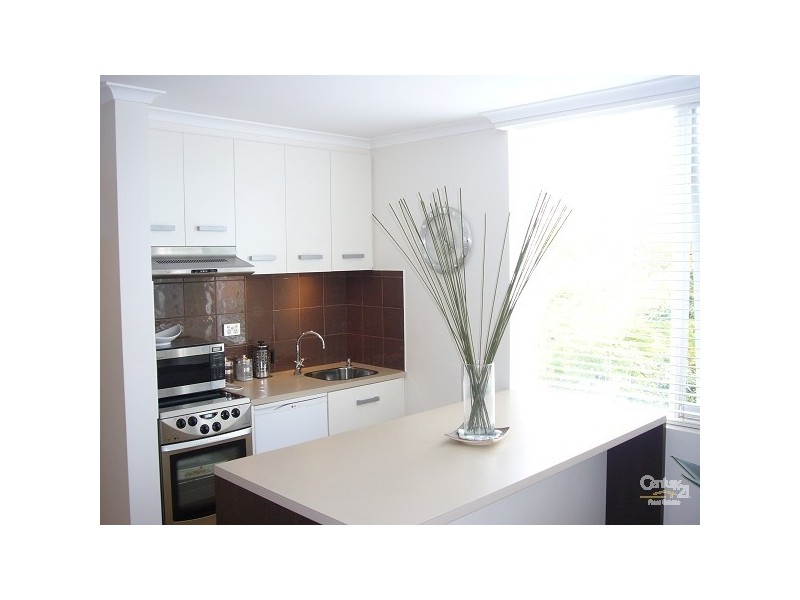 8/34 MATHOURA ROAD, Toorak VIC 3142